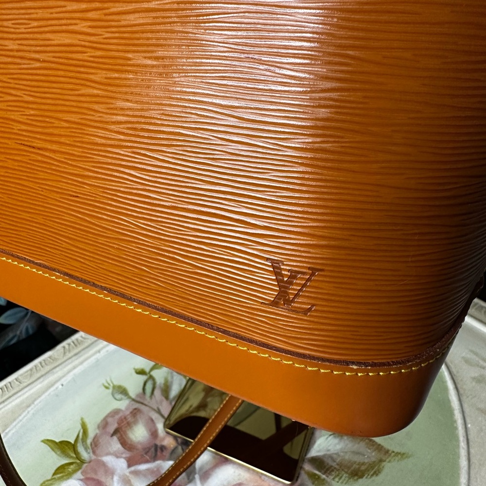 Louis Vuitton Alma PM Epi Leather Cognac w/‎ Strap & Lock(no key) - Picture 8 of 16